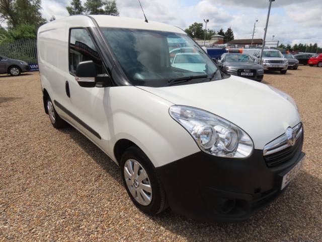 Vauxhall Combo 2000 1.3 CDTI 16V 95ps H1 Van Euro 6 Panel Van Diesel White