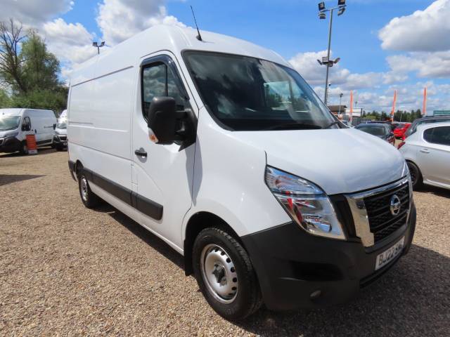 Nissan Interstar 2.3 dci 135ps L2 H2 Tekna Van - NO VAT Panel Van Diesel White