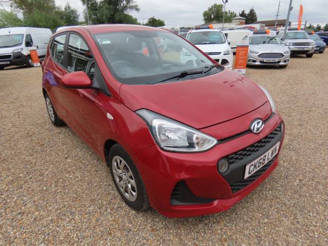 Hyundai i10 1.0 SE 5dr Hatchback Petrol Red